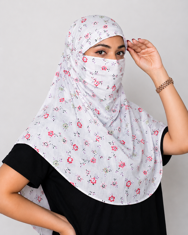 women wearing face scarf 
